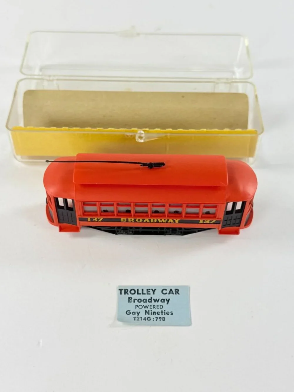 Vintage TYCO HO Scale 214G Broadway Trolley Car #137 Runs